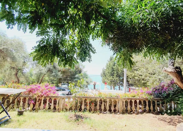 Toneda Seaside Bungalows